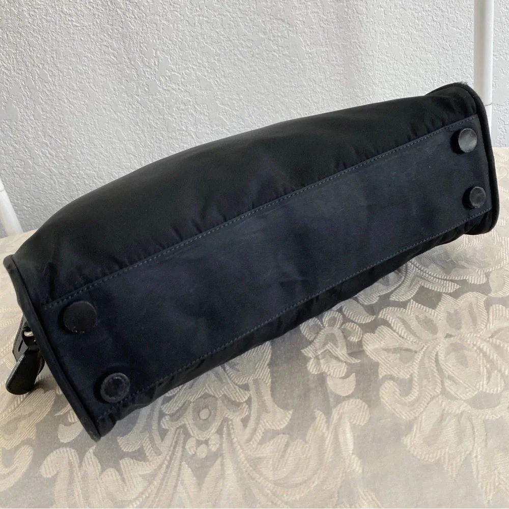 Prada black nylon bag - Picture 6 of 16